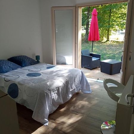 Chambre Au Calme Entouree Par La Nature. Saint-Leon-sur-Vezere Exteriör bild