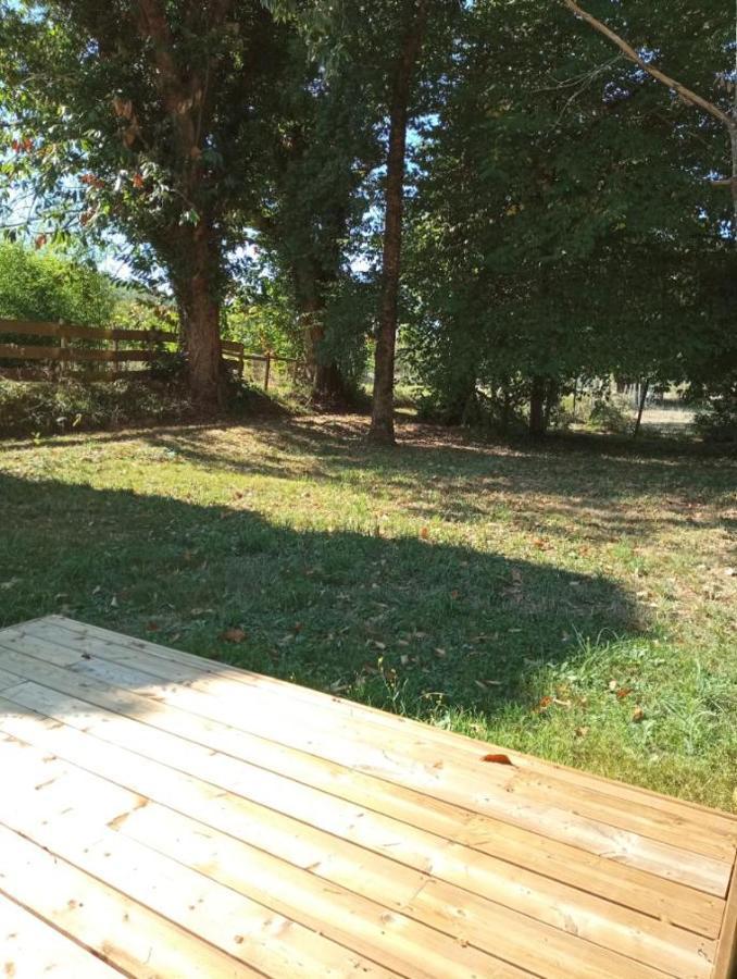 Chambre Au Calme Entouree Par La Nature. Saint-Leon-sur-Vezere Exteriör bild