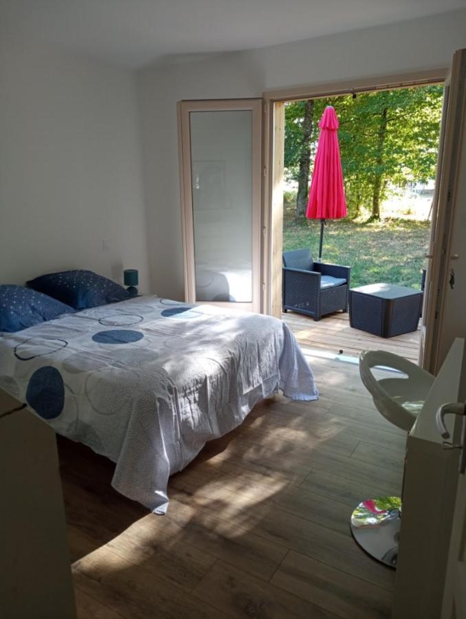 Chambre Au Calme Entouree Par La Nature. Saint-Leon-sur-Vezere Exteriör bild
